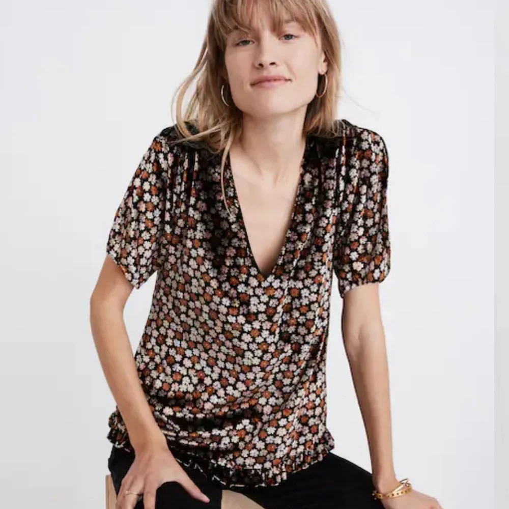 Madewell Burnout Velvet Charcoal Petite Blooms Tulip-Sleeve Ruffle Blouse Med - Picture 3 of 14